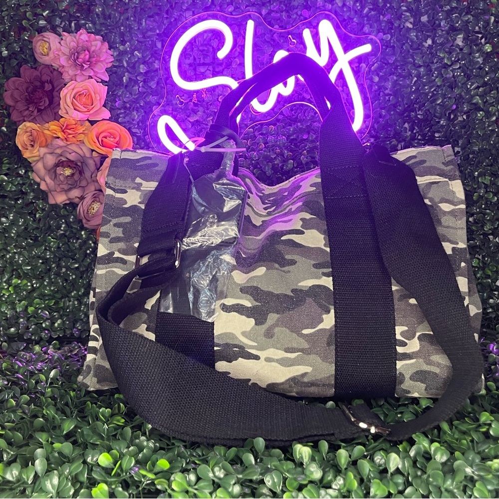 NWT Steve Madden Cameo Bag